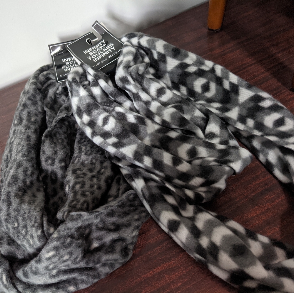 Pair of NWT infinity scarves